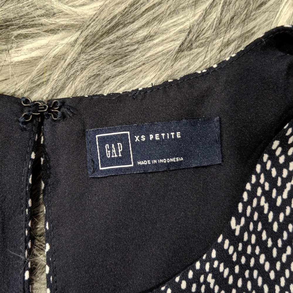 SOLD💙Gap sleeveless shift dress, navy/white dots - Picture 5 of 8